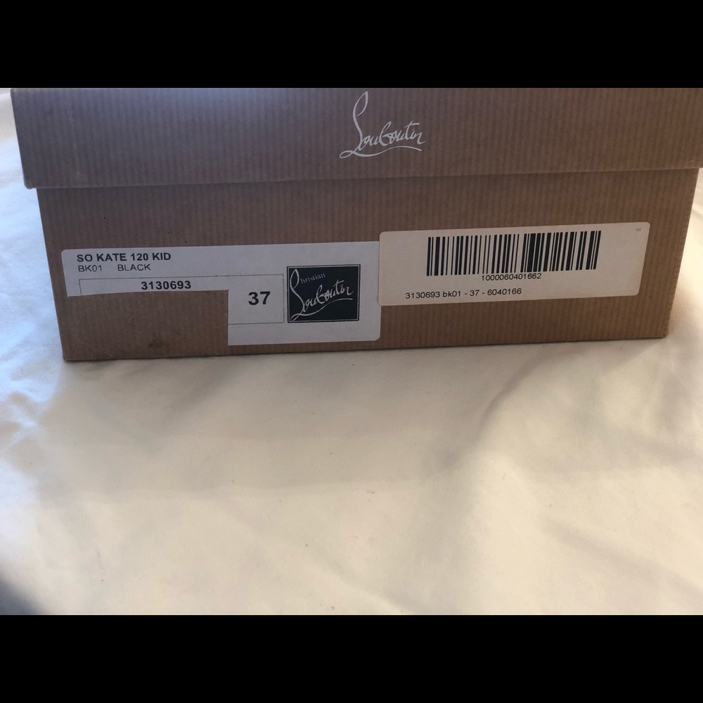 NIB Christian Louboutin kid leather so Kate pumps